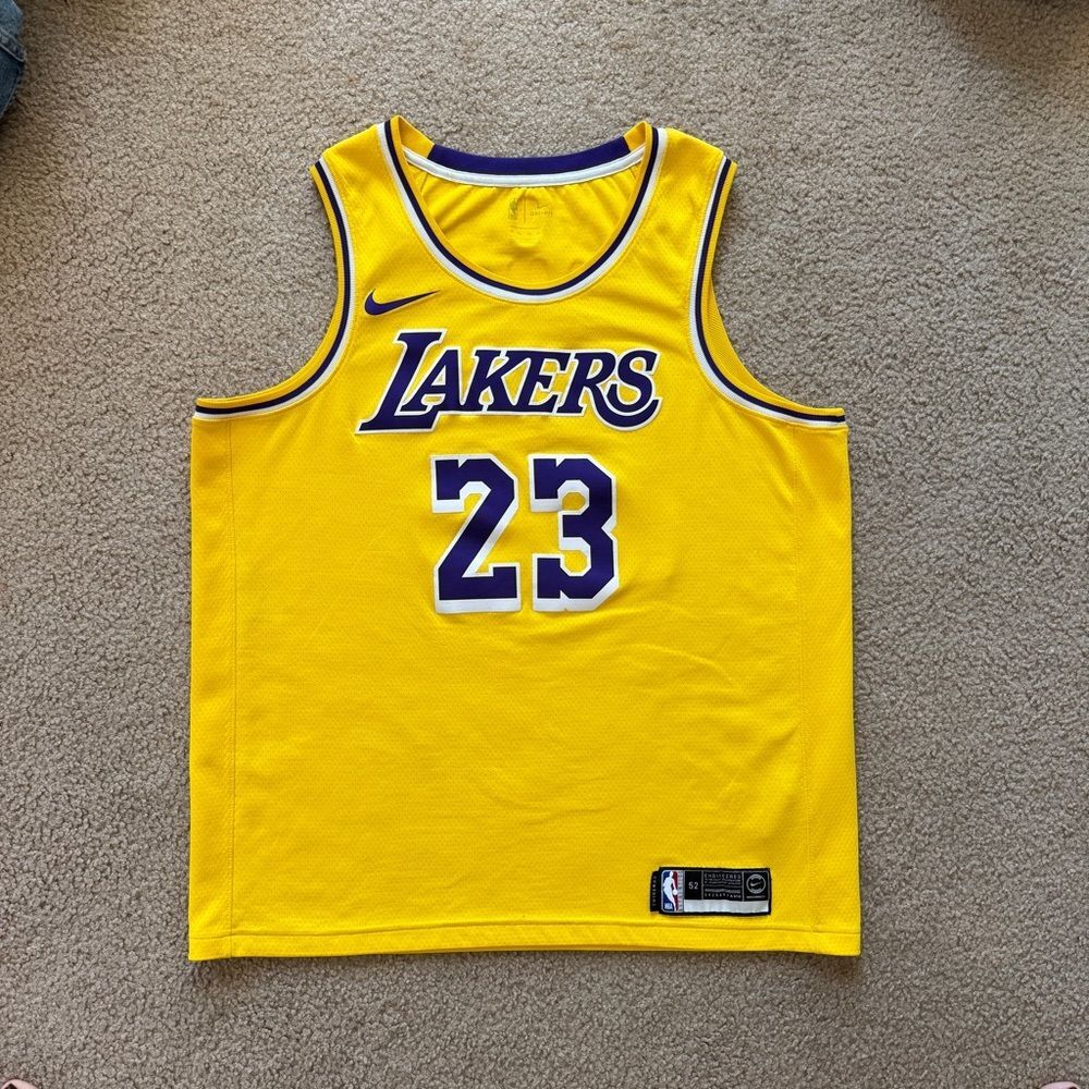 NIKE Lakers Lebron James #23 Yellow Purple Basketball Jersey XL